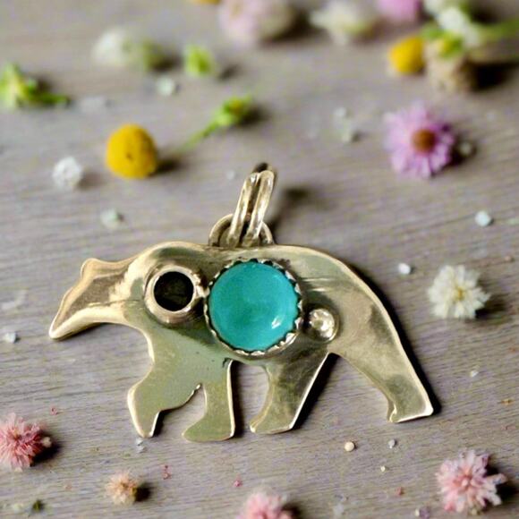 Turquoise Southwestern Bear Pendant - Picture 4 of 5